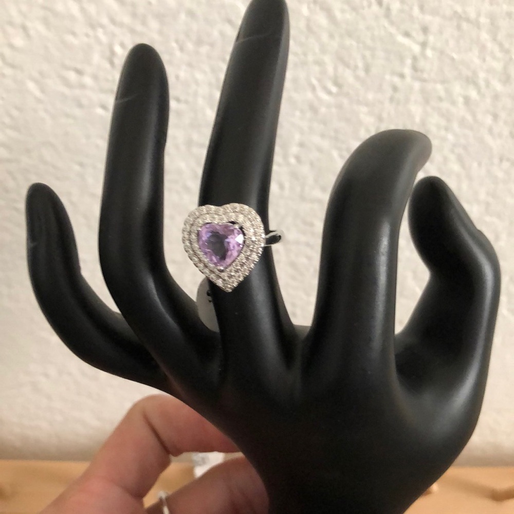 Source Unknown Heart-Shaped Amethyst-Color Ring with Pavé Halo